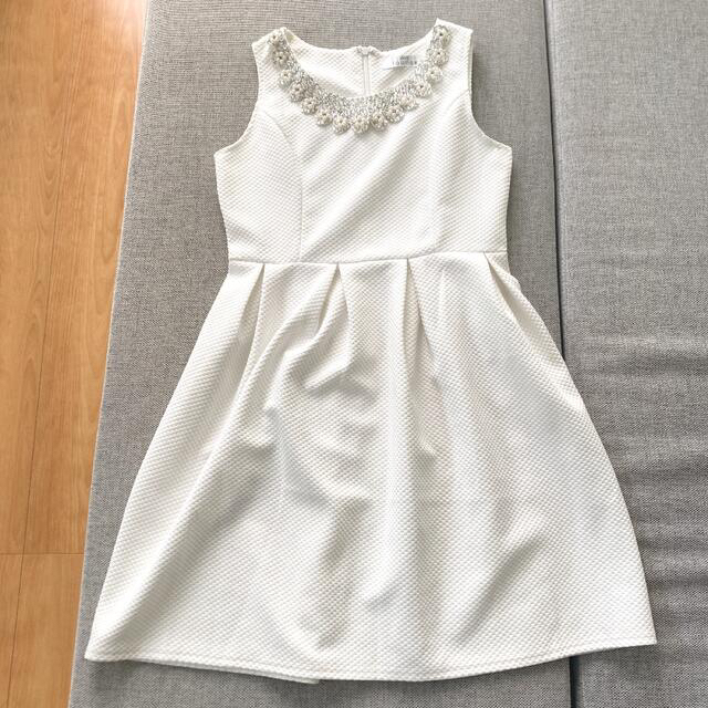 dazzy store(デイジーストア)のミニドレス キャバ ドレス ワンピース ホワイト デイジー  ミニワンピ　フレア レディースのフォーマル/ドレス(ミニドレス)の商品写真