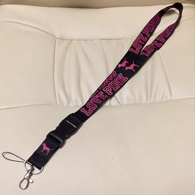 Victoria's Secret(ヴィクトリアズシークレット)の新品未使用 Victoria's secret PINK ネックストラップ 黒 レディースのファッション小物(その他)の商品写真