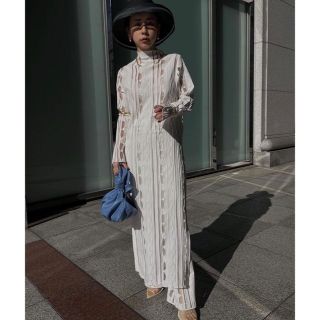 アメリヴィンテージ(Ameri VINTAGE)のAmeri◆MEDI SHEER GEOMETRIC KNIT DRESSコーデ(ロングワンピース/マキシワンピース)