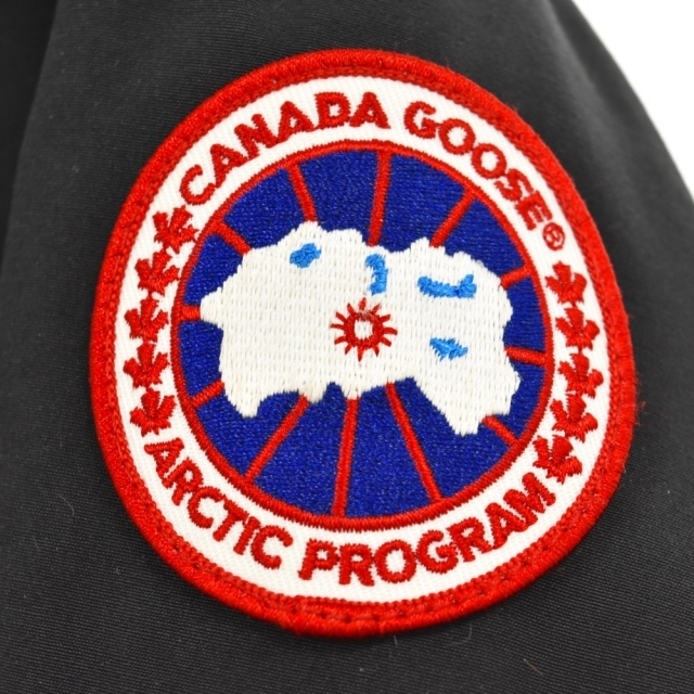 CANADA GOOSE(カナダグース)のCANADA GOOSE カナダグース ダウンジャケット レディースのジャケット/アウター(ダウンジャケット)の商品写真