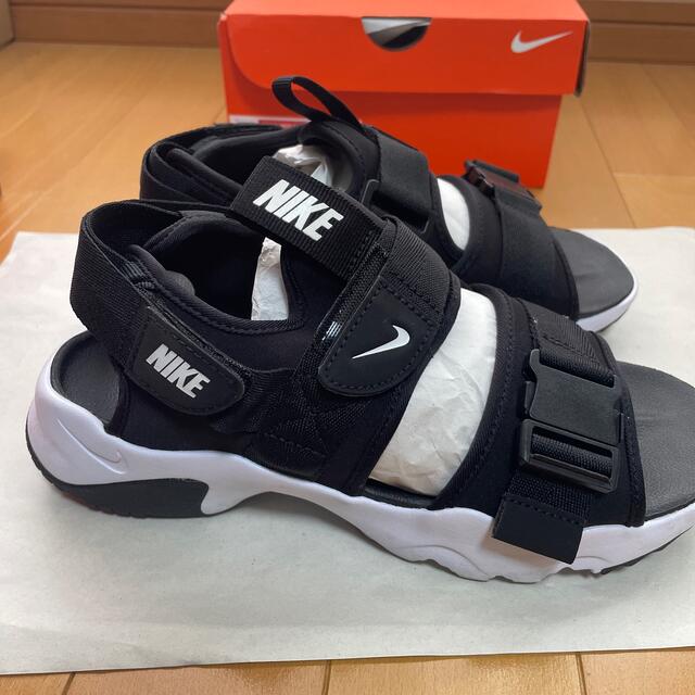 レディースNIKE キャニオン　サンダル　24㎝