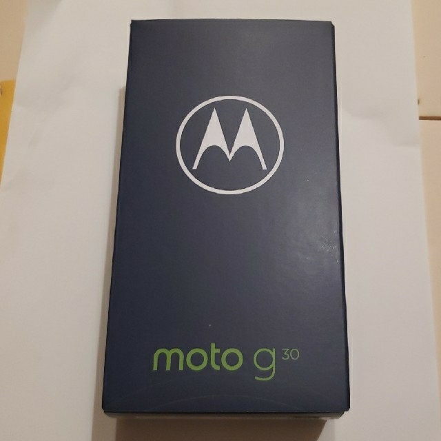 【新品】moto g30 ダークパール simフリー 一括購入品 スマホ/家電/カメラのスマートフォン/携帯電話(スマートフォン本体)の商品写真