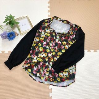 エモダ(EMODA)のエモダ　花柄シャツ(シャツ/ブラウス(長袖/七分))