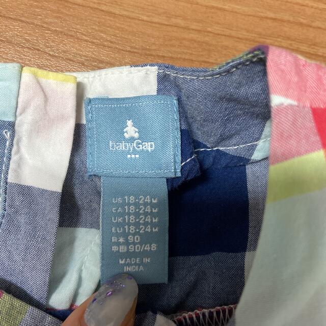 babyGAP(ベビーギャップ)のチェックカットソー　80 女の子 キッズ/ベビー/マタニティのベビー服(~85cm)(シャツ/カットソー)の商品写真