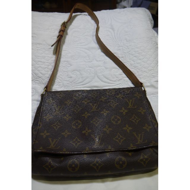 LOUIS VUITTON - LOUIS VUITTON　　ルイ・ヴィトン モノグラム　ミュゼットバッグ