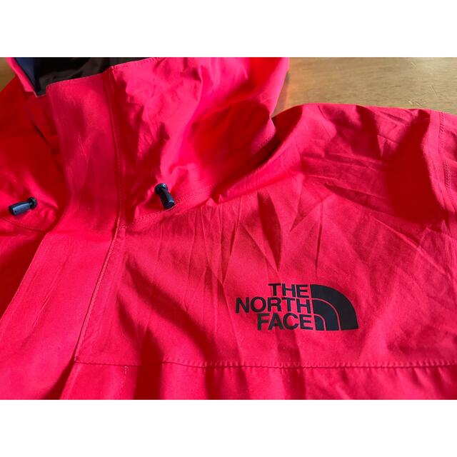 THE NORTH FACE(ザノースフェイス)のノースフェイス　クラウドジャケット　メンズM レッド　NP11712 メンズのジャケット/アウター(ナイロンジャケット)の商品写真