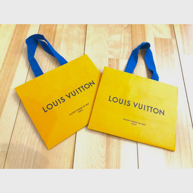LOUIS VUITTON - LOUIS VUITTON ショッパー 2枚セットの通販 by peach's shop|ルイヴィトンならラクマ LOUIS VUITTON - LOUIS VUITTON ショッパー 2枚セットの通販 by peach's shop|ルイヴィトンならラクマ