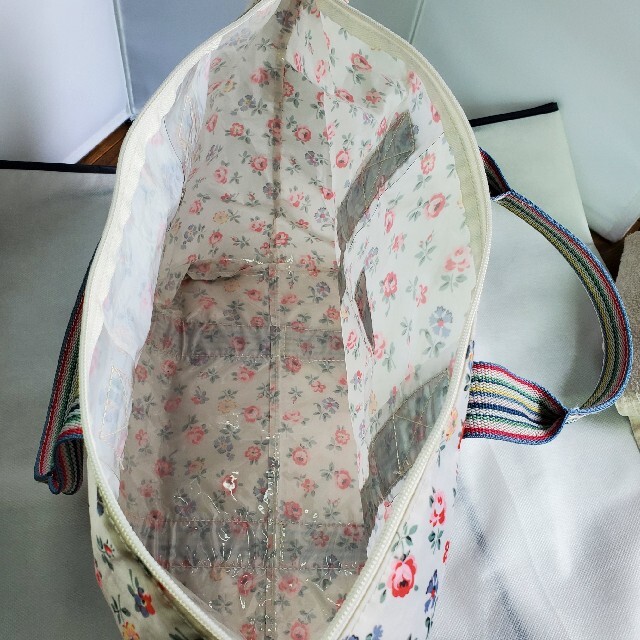 Cath Kidston(キャスキッドソン)のCath Kidston キャス・キッドソン 軽量 トートバッグ レディースのバッグ(トートバッグ)の商品写真