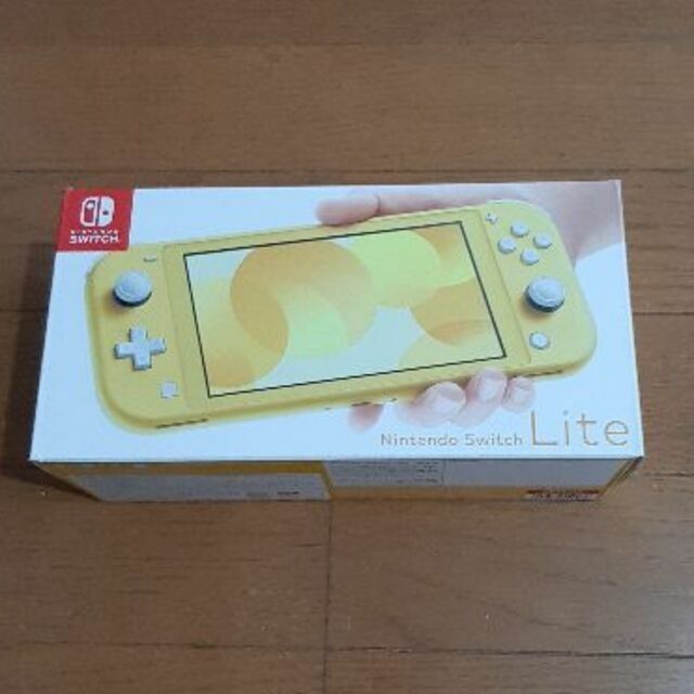 Nintendo Switch(ニンテンドースイッチ)のNintendo Switch Lite イエロー エンタメ/ホビーのゲームソフト/ゲーム機本体(家庭用ゲーム機本体)の商品写真