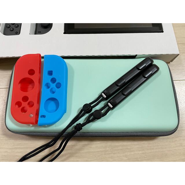 Nintendo Switch JOY-CON グレー 本体  HAC-S-KA エンタメ/ホビーのゲームソフト/ゲーム機本体(家庭用ゲーム機本体)の商品写真