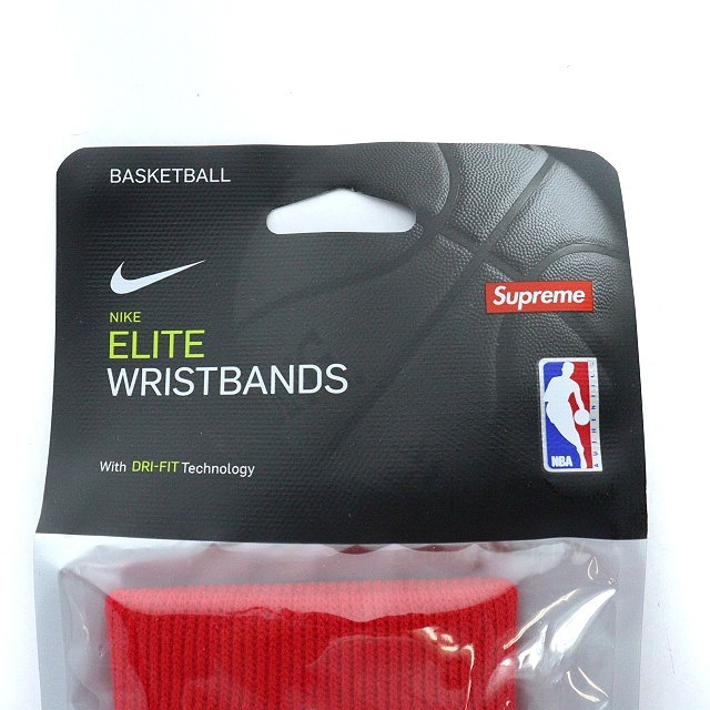 NIKE(ナイキ)のナイキ NIKE SUPREME NBA リストバンド 赤 メンズのファッション小物(その他)の商品写真