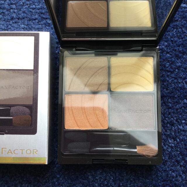 MAXFACTOR(マックスファクター)の新品　マックスファクター　アイグラデーション　カラーズ   スターダストブロンズ コスメ/美容のベースメイク/化粧品(アイシャドウ)の商品写真