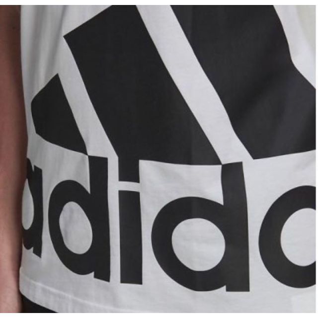 adidas(アディダス)のアディダス  adidas Tシャツ　新品　正規品　ジャイアントロゴ　L　ロゴ メンズのトップス(Tシャツ/カットソー(半袖/袖なし))の商品写真