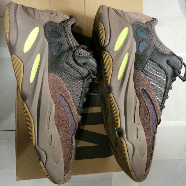 adidas(アディダス)のADIDAS YEEZY BOOST 700 モーブ 27cm メンズの靴/シューズ(スニーカー)の商品写真