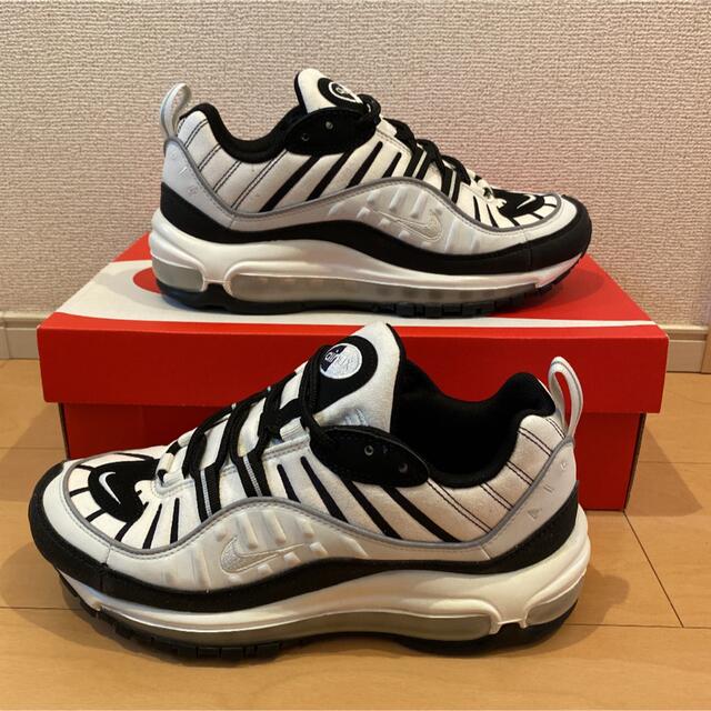 NIKE(ナイキ)のNIKE W AIR MAX 98 Black White W24.5cm レディースの靴/シューズ(スニーカー)の商品写真