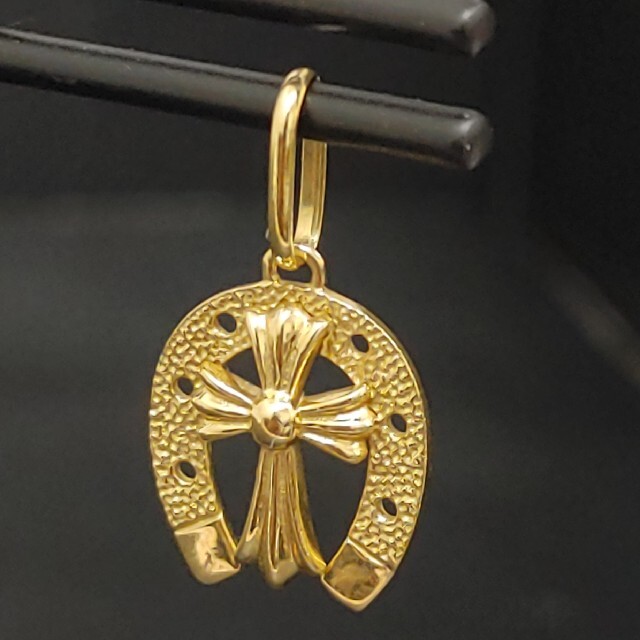 (Ｃ５-25)K18 ペンダント ネックレス トップ 馬蹄 十字架 レディースのアクセサリー(ネックレス)の商品写真