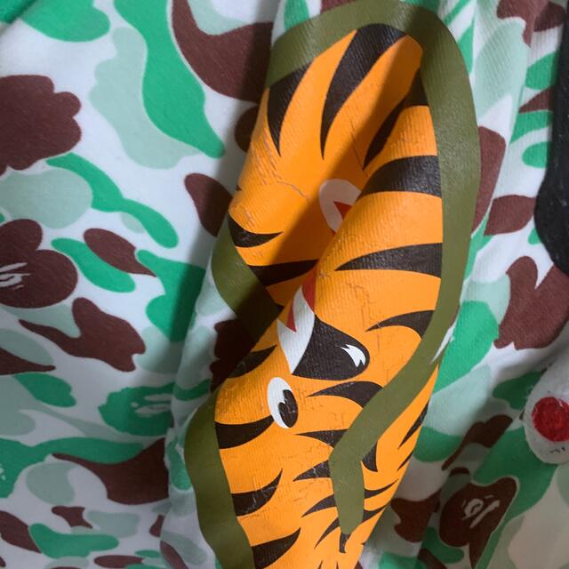 A BATHING APE(アベイシングエイプ)のA BATHING APE BAPESTORE 仙台店舗限定カラー サル迷彩 メンズのトップス(パーカー)の商品写真