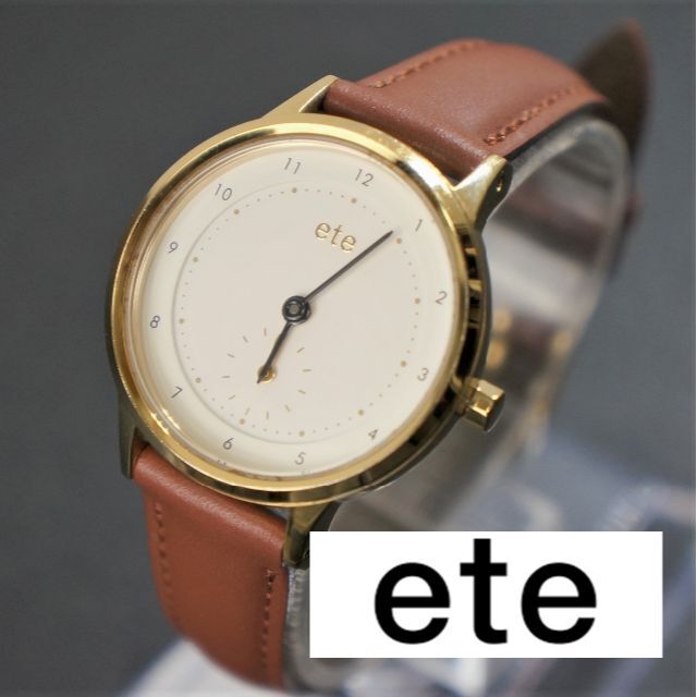 ete(エテ)の【稼働品】　ete 　ベージュ文字盤　スモールセコンド　電池交換済 ベルト新品 レディースのファッション小物(腕時計)の商品写真