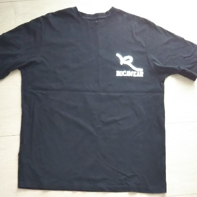 Rocawear(ロカウェア)のロカウェアの黒Tシャツ メンズのトップス(Tシャツ/カットソー(半袖/袖なし))の商品写真