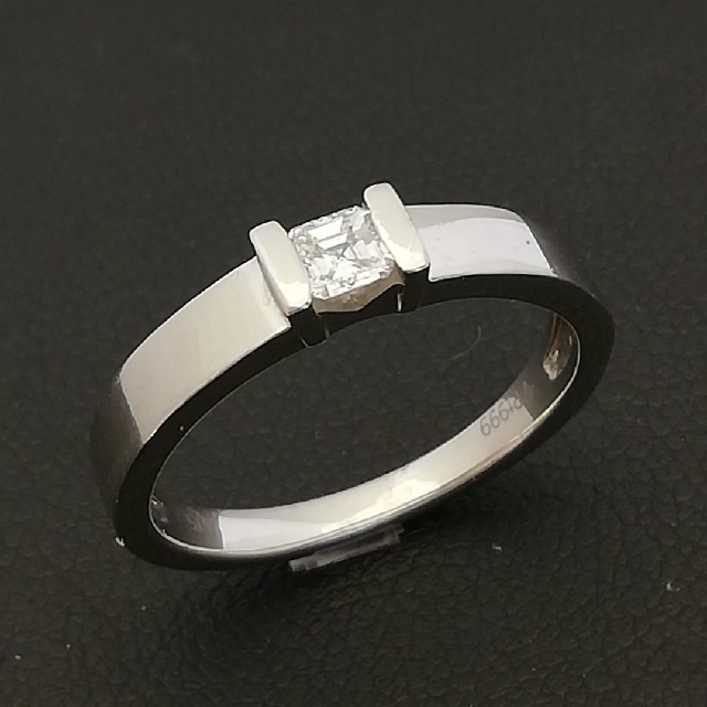 レディースファッションPt999◻️エメラルドカット✨ダイヤ✨0.15ct✨シンプル✨デーリーリング✨