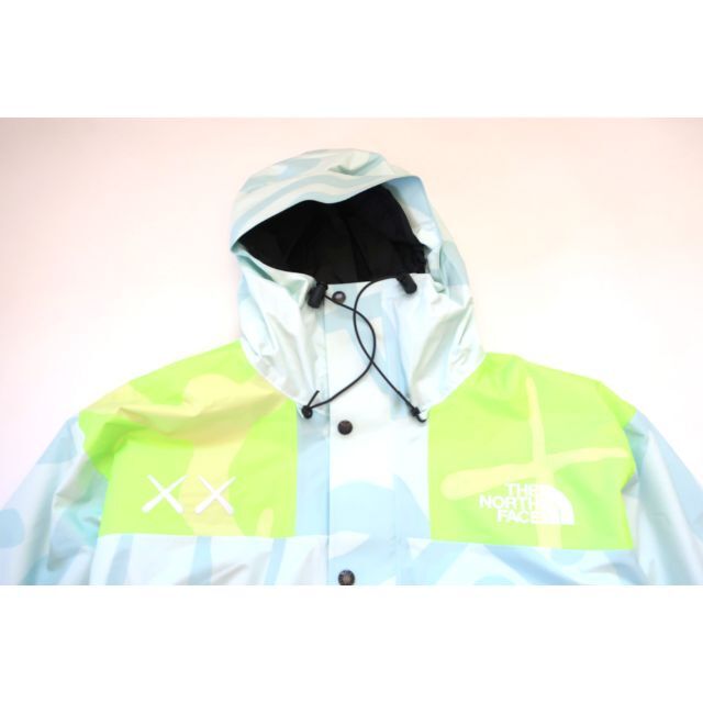 THE NORTH 甘ったるく FACE x KAWS マウンテンジャケット THE NORTH 甘ったるく FACE x KAWS マウンテンジャケット