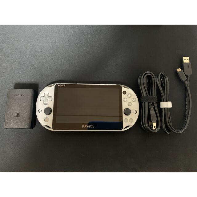 PSVita PCH-2000 シルバー ACアダプターセット 16GBメモリ付