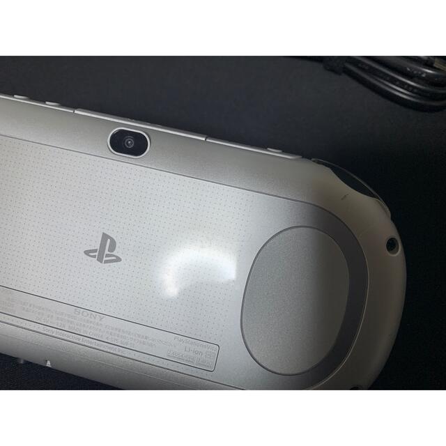 PSVita PCH-2000 シルバー ACアダプターセット 16GBメモリ付 4