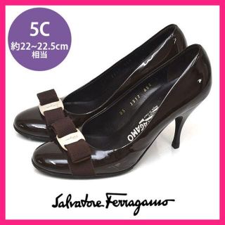 サルヴァトーレフェラガモ(Salvatore Ferragamo)のフェラガモ ヴァラリボン アーモンドトゥ パンプス 5C(約22-22.5cm)(ハイヒール/パンプス)