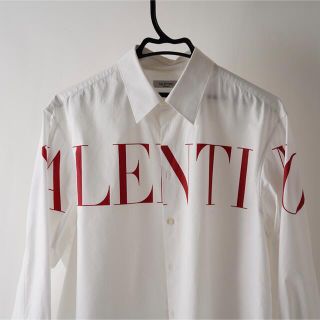 VALENTINO ロゴプリント シャツ 40 | www.jarussi.com.br