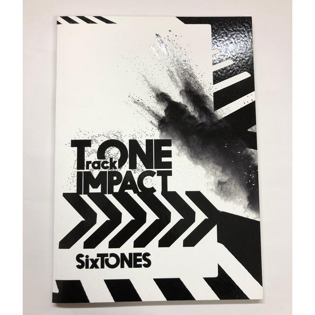 SixTONES(ストーンズ)のSixTONES パンフレット  エンタメ/ホビーのタレントグッズ(アイドルグッズ)の商品写真