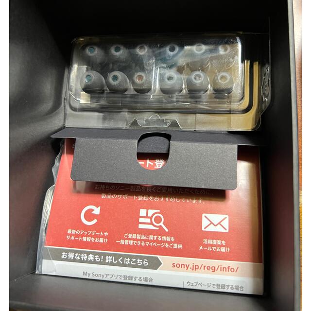 SONY(ソニー)のSONY WF-1000XM3 ブラック　美品 スマホ/家電/カメラのオーディオ機器(ヘッドフォン/イヤフォン)の商品写真