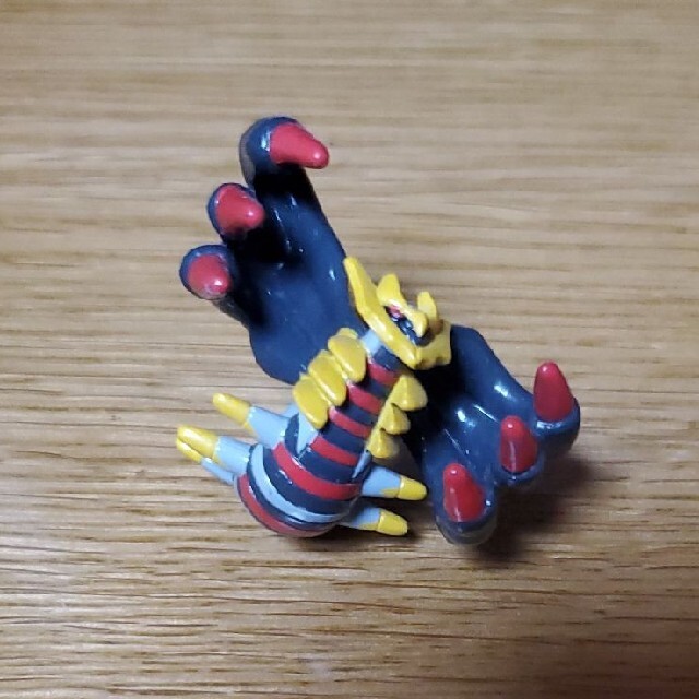 ポケモン ギラティナ フィギュアの通販 by T|ラクマ ポケモン ギラティナ フィギュアの通販 by T|ラクマ