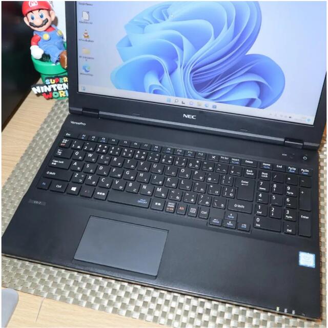 Win11高年式Corei5-8250U/SSD/メ8G/無線/カメラ/DVD ノートPC