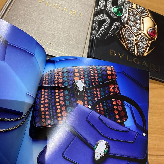 BVLGARI(ブルガリ)のブルガリ　本　カタログ　3冊 レディースのアクセサリー(リング(指輪))の商品写真