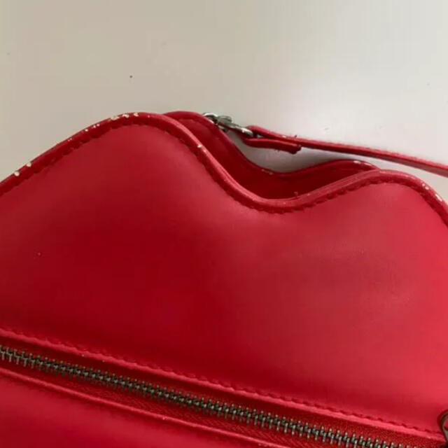 H&M(エイチアンドエム)のショルダーバッグ リップ 唇 レディースのバッグ(ショルダーバッグ)の商品写真