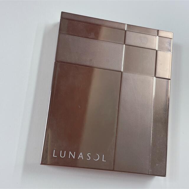 LUNASOL(ルナソル)のルナソル スリーディメンショナルアイズ 05 ディープ ベージュ アイシャドウ  コスメ/美容のベースメイク/化粧品(アイシャドウ)の商品写真