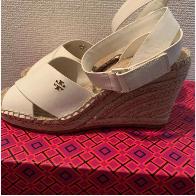 Tory Burch - トリーバーチ サンダル 白 23センチ 新品未使用 サイズ6