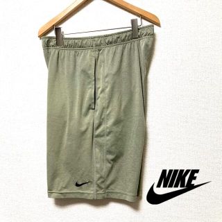 ナイキ(NIKE)の【美品】NIKE ナイキ ハーフパンツ　ハーパン　半ズボン　筋トレ　XL(ショートパンツ)