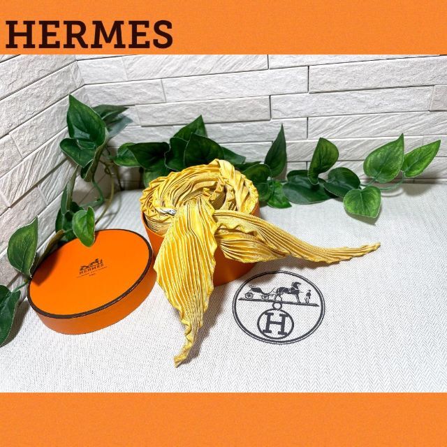 ✨美品✨HERMES エルメス プリーツカレ シルク100% 【高価値】 9301円
