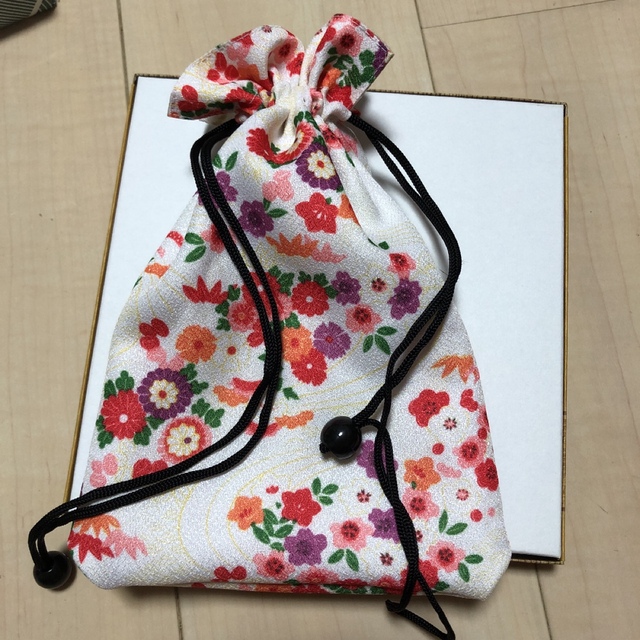 和風巾着袋 ハンドメイドのファッション小物(ポーチ)の商品写真
