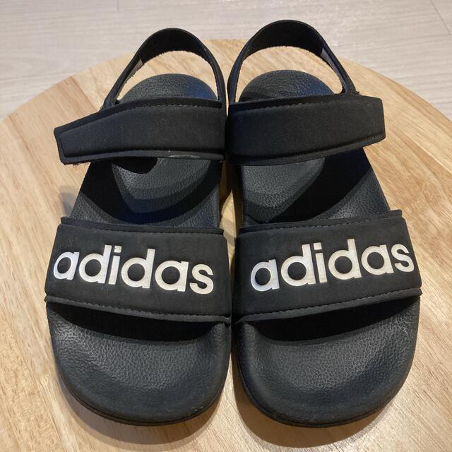 adidas(アディダス)の値下げ‼️アディダス　サンダル キッズ/ベビー/マタニティのキッズ靴/シューズ(15cm~)(サンダル)の商品写真