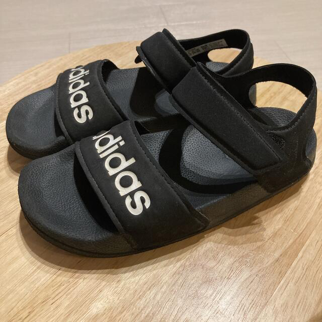 adidas(アディダス)の値下げ‼️アディダス　サンダル キッズ/ベビー/マタニティのキッズ靴/シューズ(15cm~)(サンダル)の商品写真