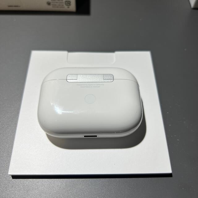 Apple(アップル)のAirPods Pro 美品 スマホ/家電/カメラのオーディオ機器(ヘッドフォン/イヤフォン)の商品写真