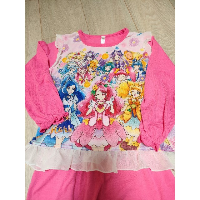 BANDAI(バンダイ)のプリキュア光るパジャマ等☆ キッズ/ベビー/マタニティのキッズ服女の子用(90cm~)(パジャマ)の商品写真