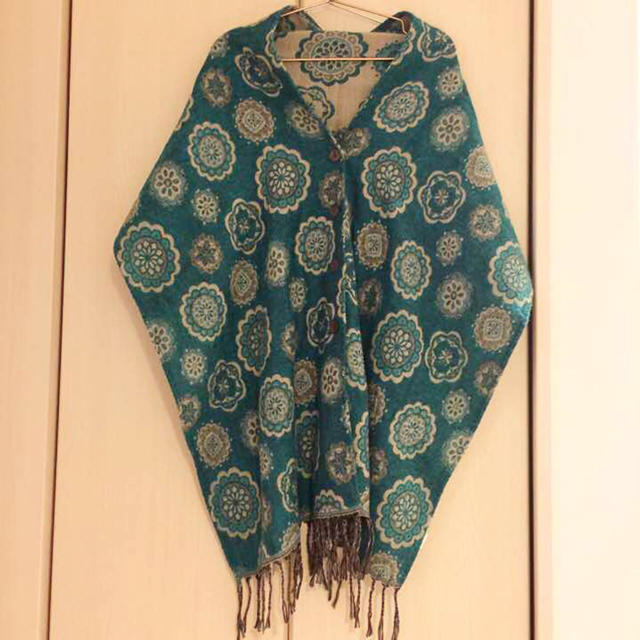 MALAIKA(マライカ)の羽織りにもなるストール レディースのファッション小物(ストール/パシュミナ)の商品写真