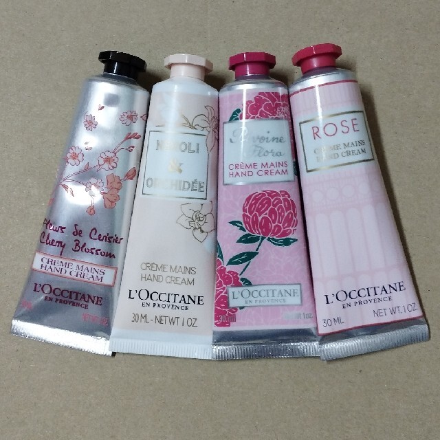 L'OCCITANE(ロクシタン)のロクシタン ハンドクリーム 4種セット 新品未開封 コスメ/美容のボディケア(ハンドクリーム)の商品写真