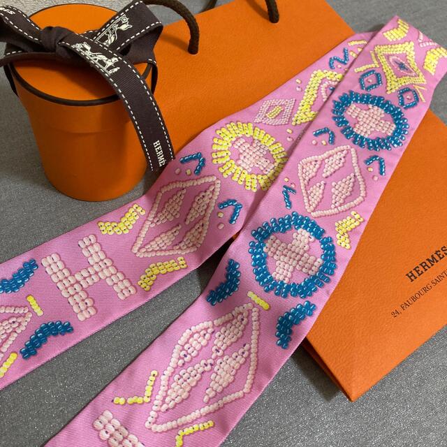 Hermes(エルメス)のエルメスツイリー　ケリーアンペルル レディースのファッション小物(バンダナ/スカーフ)の商品写真