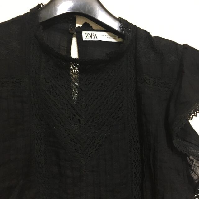 ZARA(ザラ)のZARA ブラックレースノースリーブブラウス レディースのトップス(シャツ/ブラウス(半袖/袖なし))の商品写真