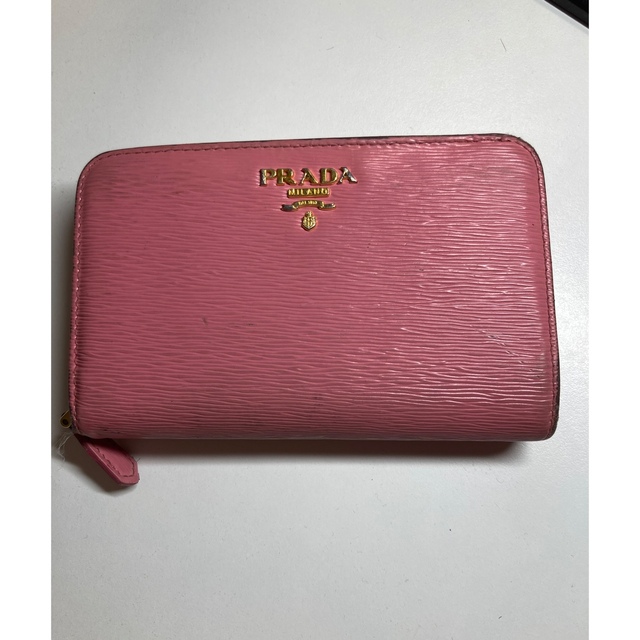 PRADA(プラダ)の最後のSALE☆人気のPRADA☆ピンクの2つ折り財布💓🎀 レディースのファッション小物(財布)の商品写真