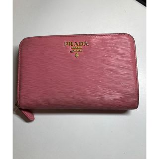 プラダ(PRADA)の最後のSALE☆人気のPRADA☆ピンクの2つ折り財布💓🎀(財布)